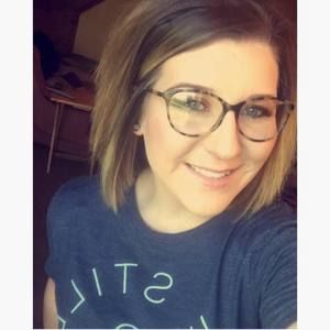 Meet your Posher, Deniecsha